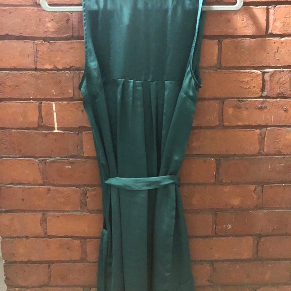 Emerald Green Mid-length Dress - Picture 4 of 4